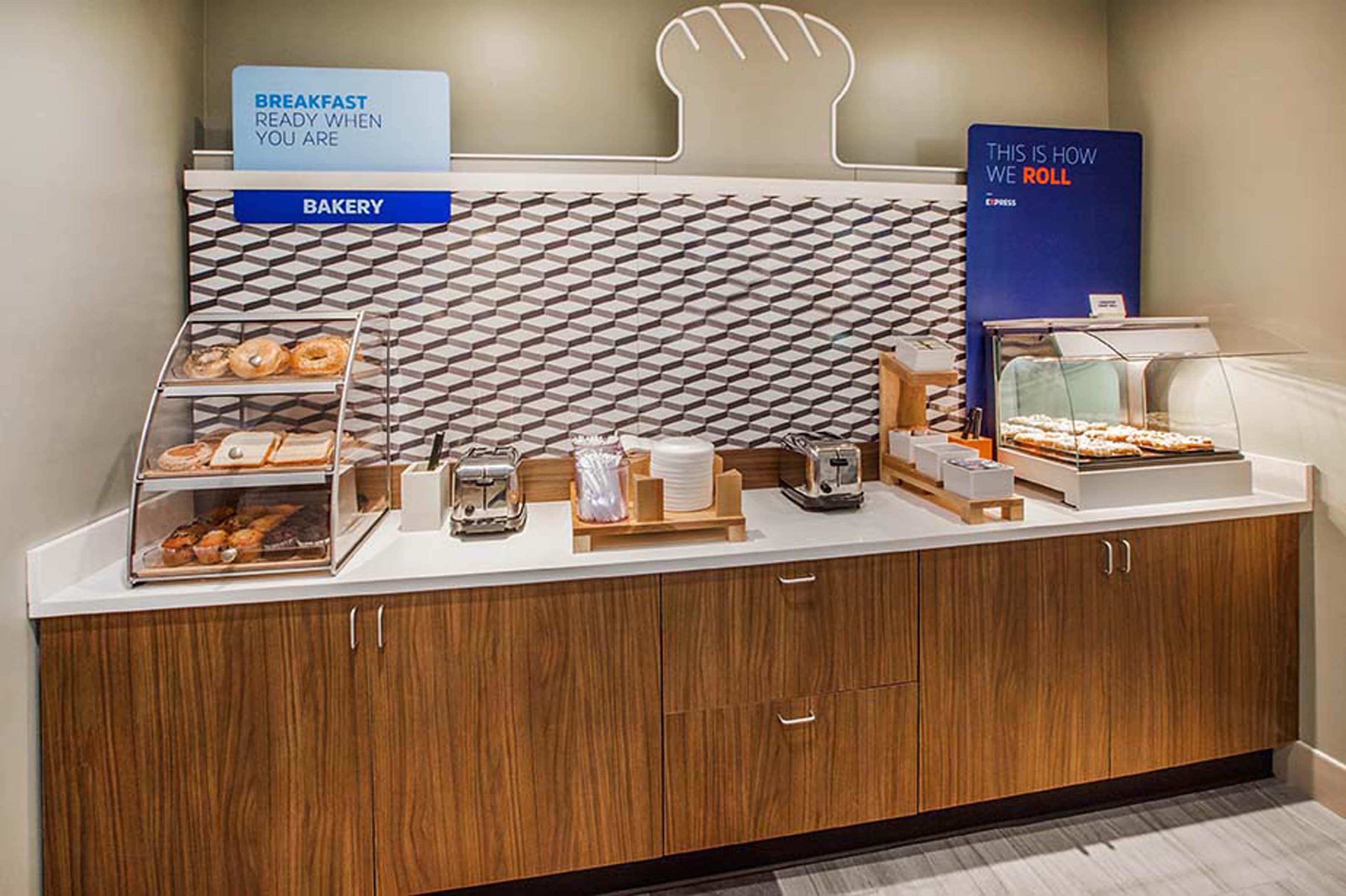 Holiday Inn Express Hotel & Suites Cleburne By Ihg Εξωτερικό φωτογραφία